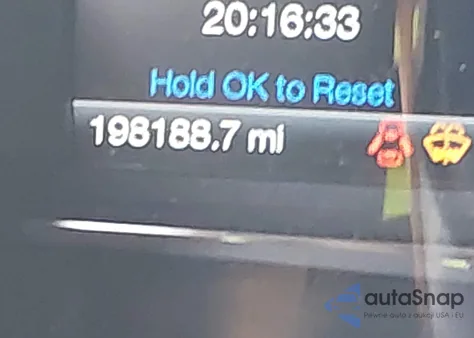 2017 Ford Flex Limited z USA, uszkodzony, nr VIN 2FMHK6D80HBA13840